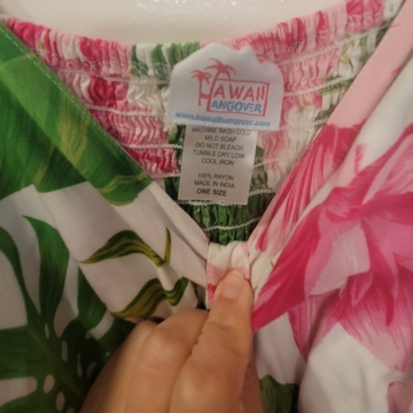 Hawaiian Luau Maxi Rahee Dress - Picture 7 of 8